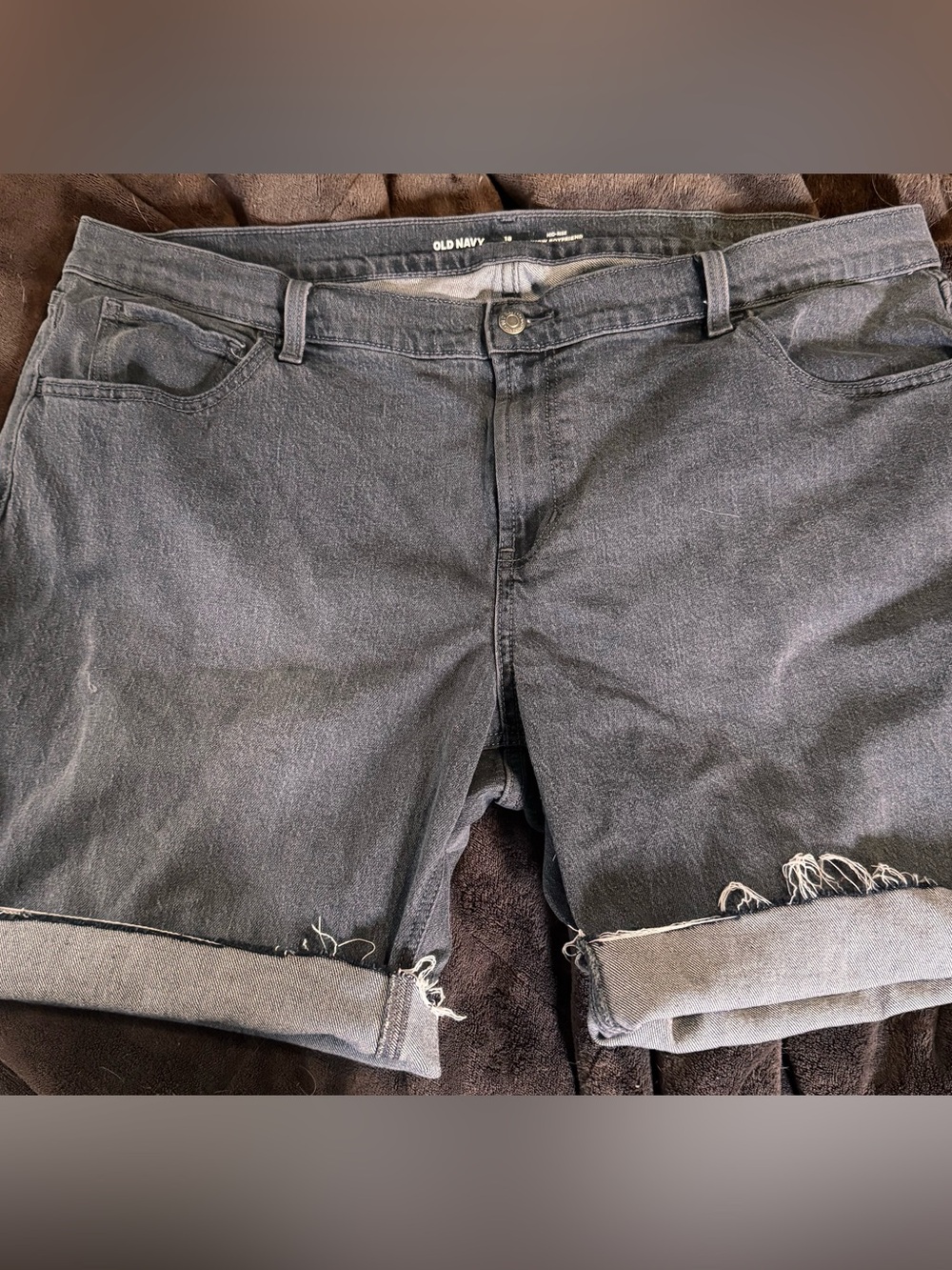 Old Navy Black Rolled-Cuff Women's Jean Shorts